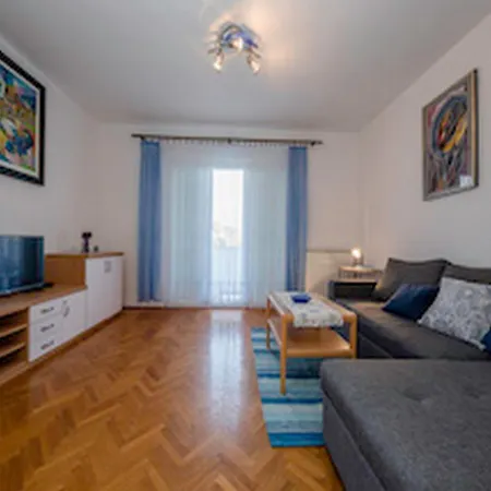 Guest house & Bay Rab Town