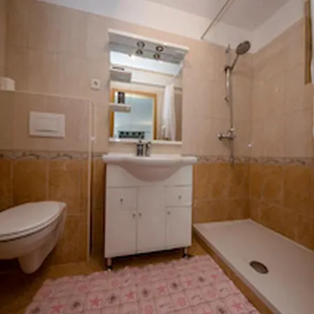 Guest house & Bay Rab Town
