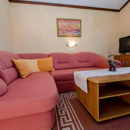 Guest house & Bay *