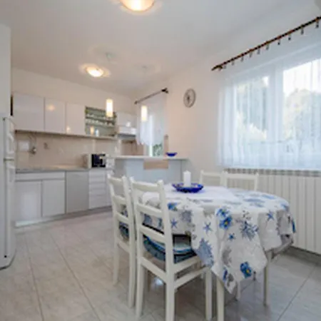 Guest house & Bay Rab Town