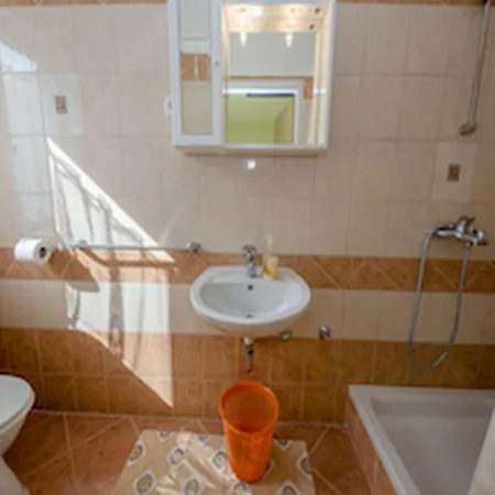 & Bay Guest house