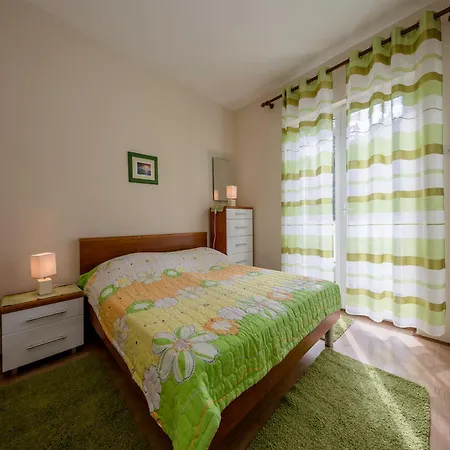Guest house & Bay *